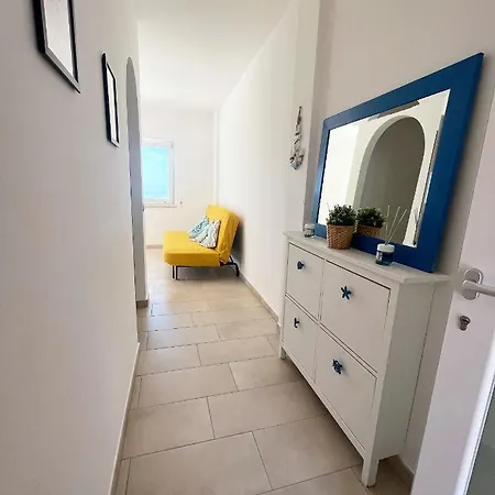 Still House * San Nicola Arcella