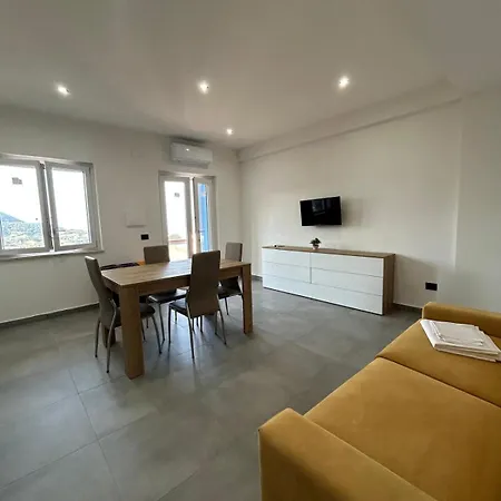 بيت للعطل Still House