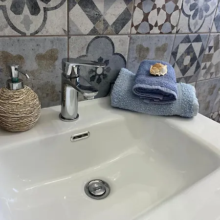 Still House * San Nicola Arcella